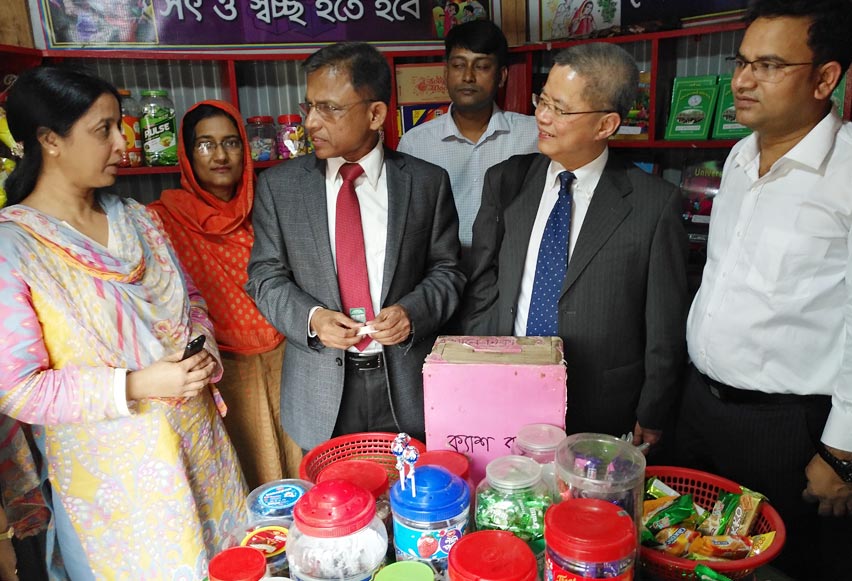 Sham visits an Integrity Store in a primary school