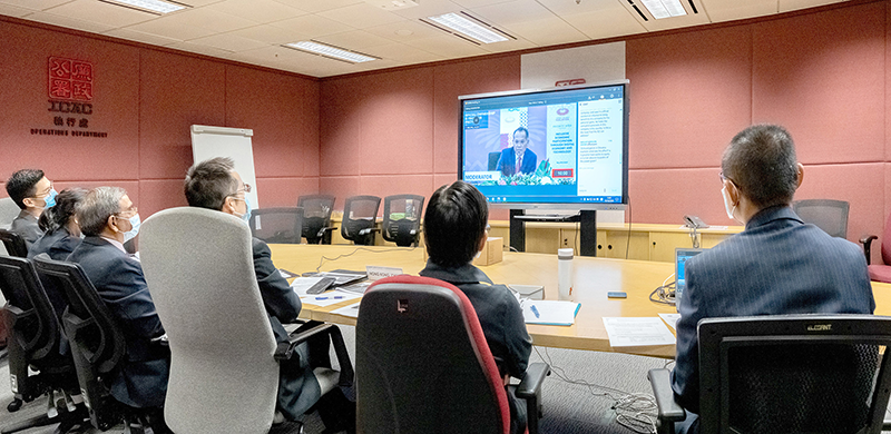 ICAC officers exchange graft-fighting experience with different counterparts.