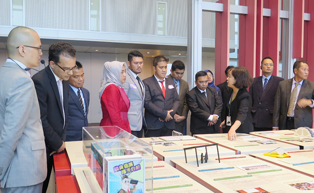 Indonesian prosecutors visit ICAC Exhibition Hall