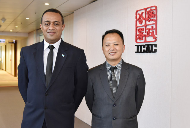 “香港廉署的全方位反貪策略，是值得斐濟學習的模楷。” – 孔帆昇 (左),“我能學以致用，將從各地夥伴學到的，應用於日常工作。” –宋狄珀 (右)