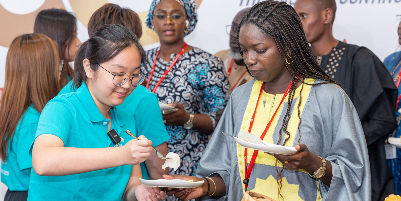 Students introduce to the officers of Senegal’s anti-corruption agency the local culture and delicacies